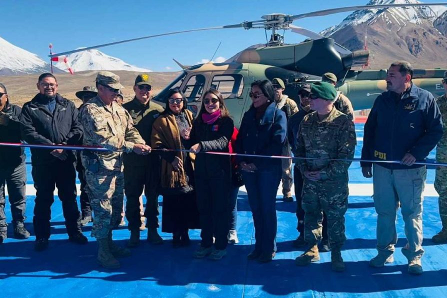 Gobierno inaugura el punto de posada para helicópteros más alto de Chile en Chungará